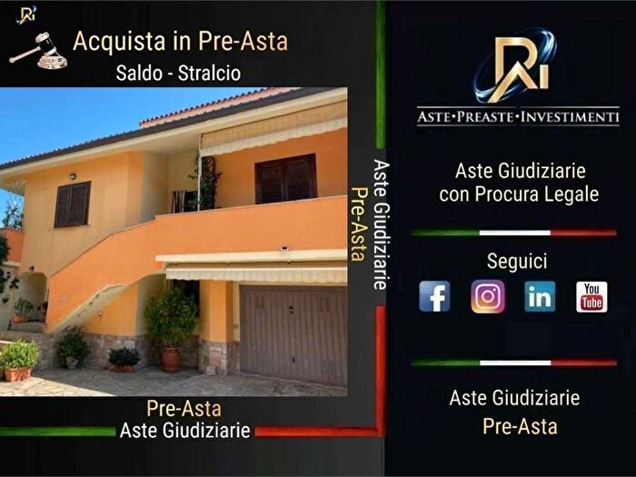 Appartamento con 6 locali in vendita in Via Pietro Lissia C, Calangianus