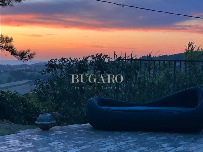 Casa con 5 locali in vendita in Varano, Ancona