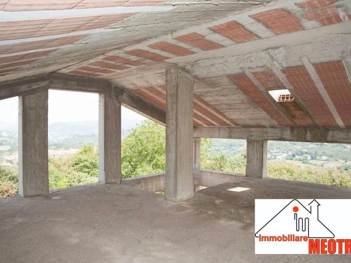 Casa con 6 locali in vendita in Contrada Chiaira, Quattrograna Bellizzi Sant'Oronzo, Avellino