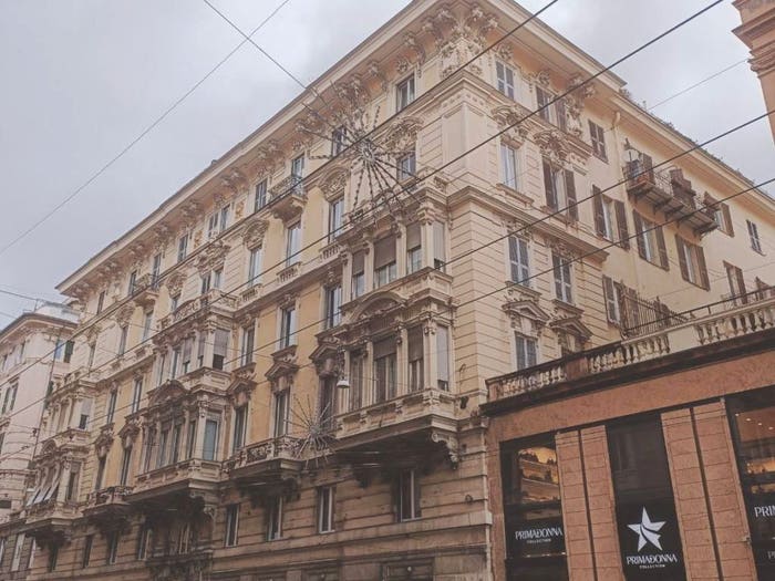 Appartamento con 6 locali in vendita in Via Settembre, San Vincenzo, Genova