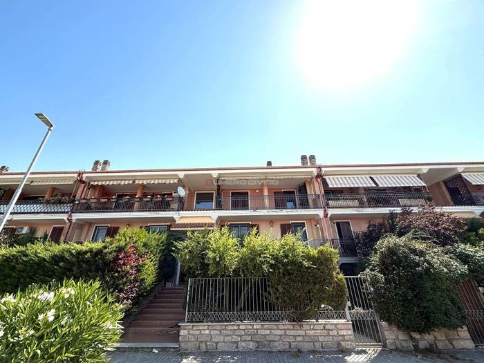 Casa quadrilocale in vendita in Viale Mohandas Karamchand Gandhi, Macchia Gialla Ordona Sud, Foggia