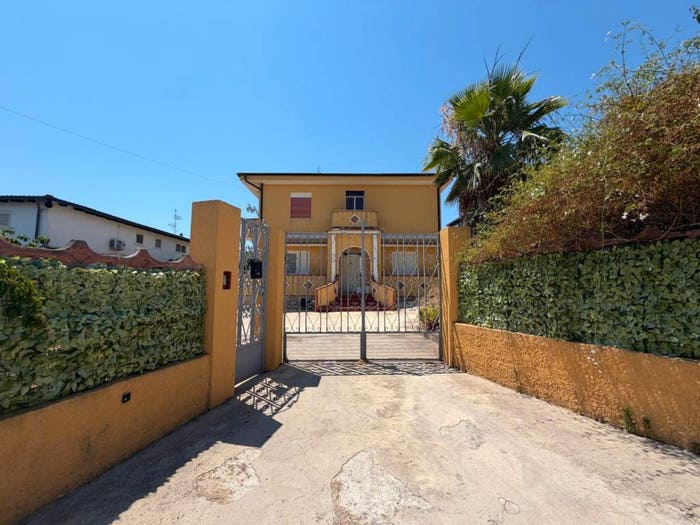 Casa quadrilocale in vendita in Via Vitaliano Brancati, Città Giardino, Melilli