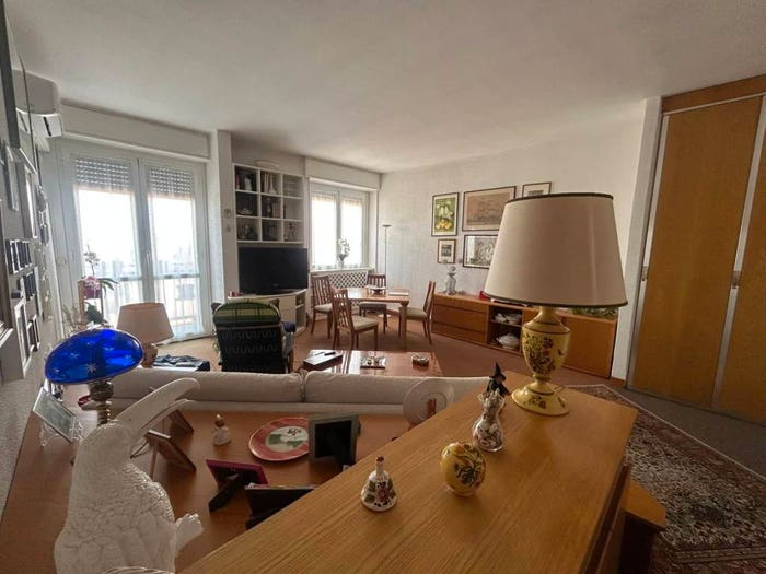 Appartamento trilocale in vendita in Viale Carlo Troya, Piazza Napoli, Milano