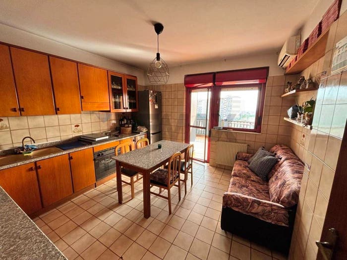 Appartamento con 6 locali in vendita in viale grimaldi, Villaggio Sant'Agata, Catania