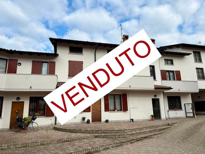 Appartamento trilocale in vendita in Via Perla, Centro, Castiglione d'Adda