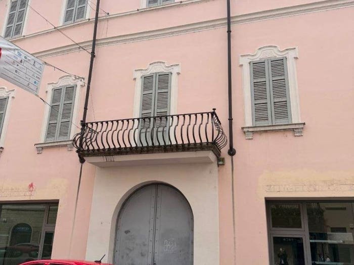 Casa con 6 locali in vendita in Corso Martiri della Libertà, Loggia Garibaldi, Brescia