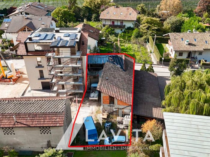 Casa con 6 locali in vendita in via Principale, Laghetti, Egna