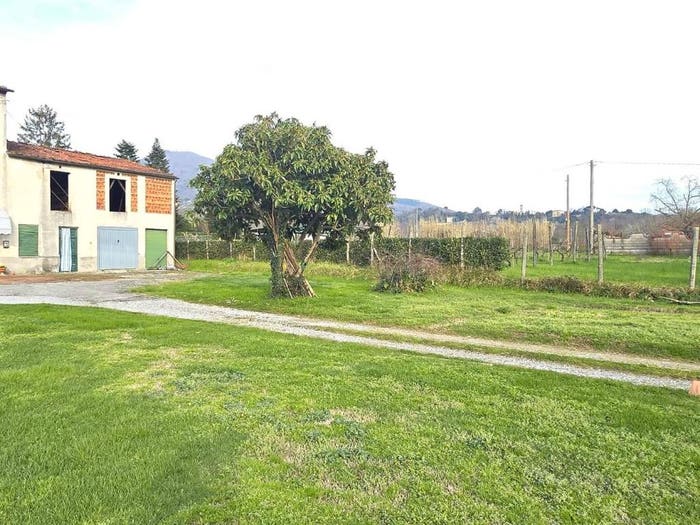 Casa con 6 locali in vendita in Marlia, Capannori