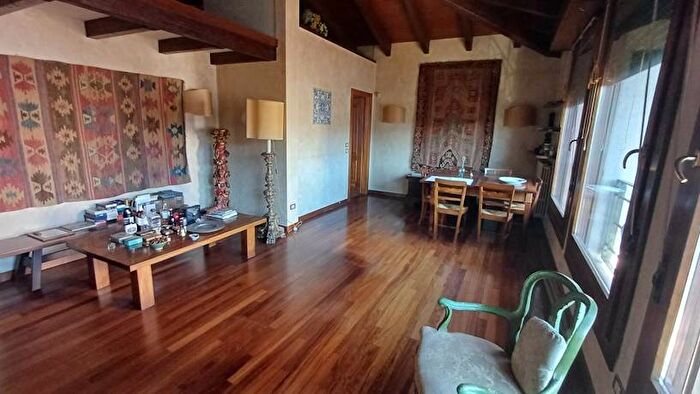 Appartamento con 5 locali in vendita in Via Quarto dei Mille, Via Veneto Borgo Trento, Brescia