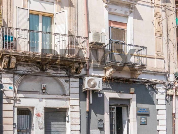 Appartamento trilocale in vendita in Barriera Leucatia, Catania