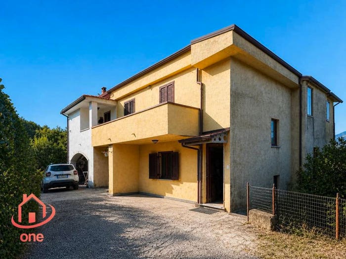 Casa con 6 locali in vendita in Via Cilento, Ogliastro Cilento