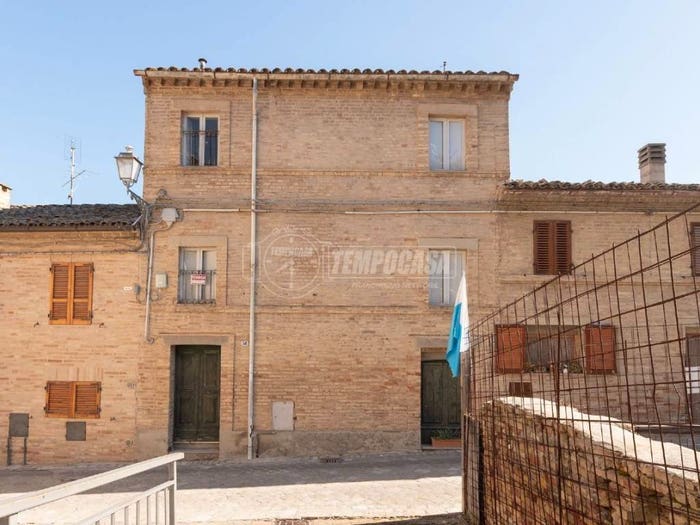 Casa con 5 locali in vendita in Via XX Settembre, Centro, Montelupone