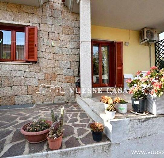 Casa con 5 locali in vendita in Via Sandro Pertini, Olbia