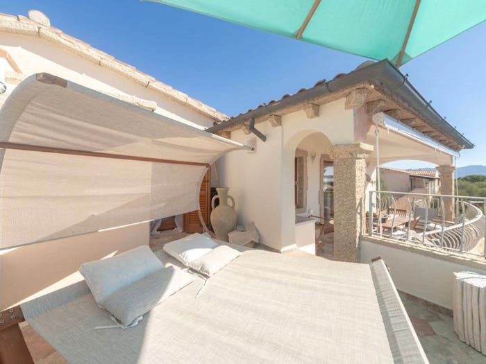 Appartamento trilocale in vendita in Via delle brezze, Pittulongu, Olbia