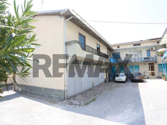 Appartamento quadrilocale in vendita in Via Giuseppe Garibaldi, Osio Sotto