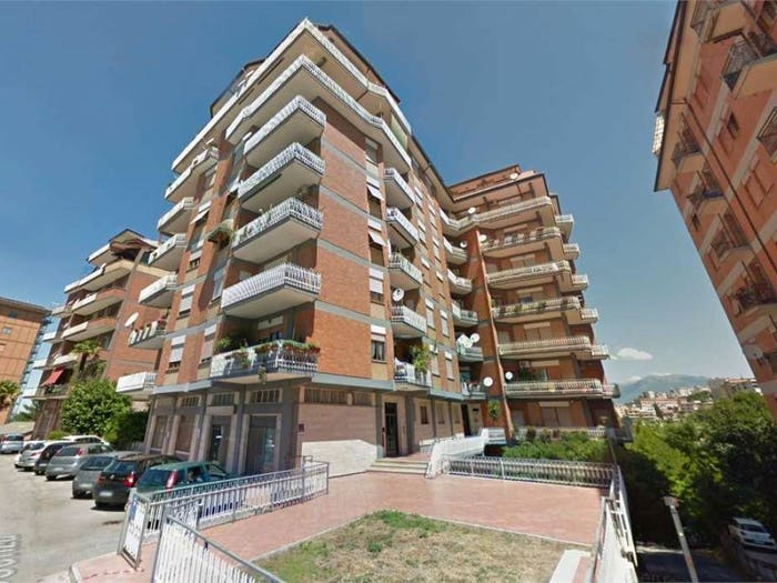 Appartamento con 5 locali in vendita in Via Cosenza, America Latina, Frosinone