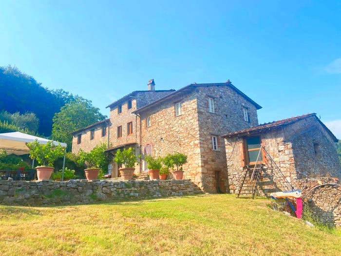 Casa con 6 locali in vendita in Località Sensano, Pescaglia