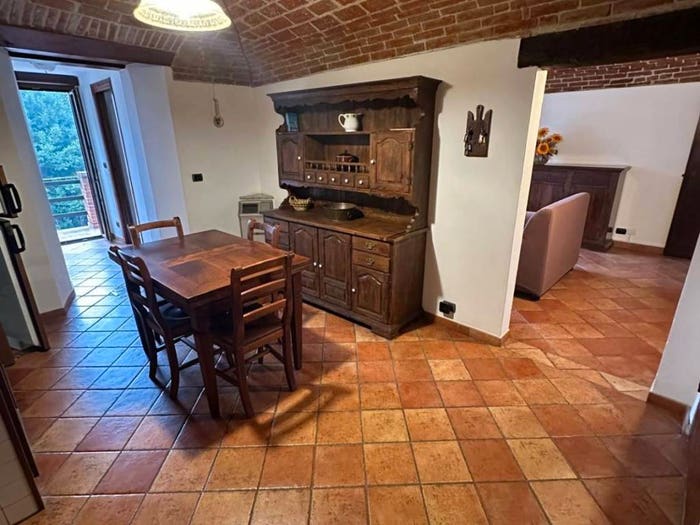 Casa con 6 locali in vendita in Via Umberto I, Cremolino