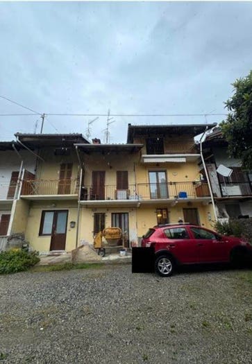 Casa quadrilocale in vendita in Via Carlo Felice Trossi, Gaglianico