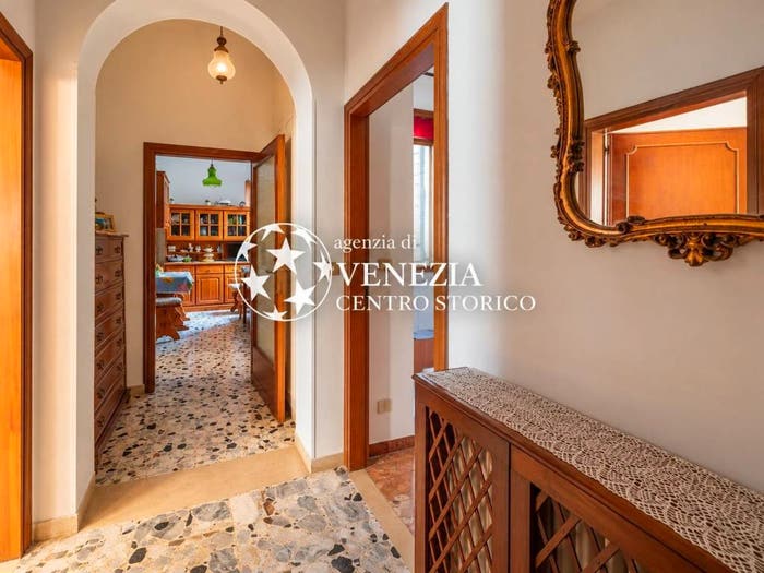 Appartamento trilocale in vendita in Calle Priuli, Santi Apostoli San Canciano, Venezia