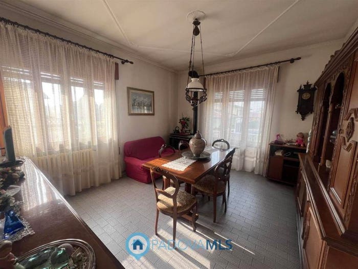 Casa con 5 locali in vendita in Via Guglielmo Marconi, San Pietro Viminario