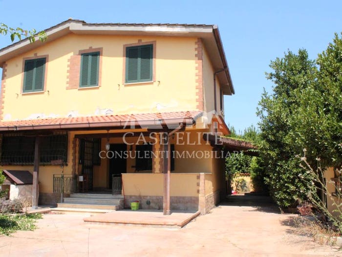 Casa con 5 locali in vendita in Via Cervignano, Idrovora, Ardea