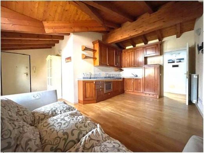 Appartamento trilocale in vendita in Via Dante Alighieri, Solarolo, Manerba del Garda