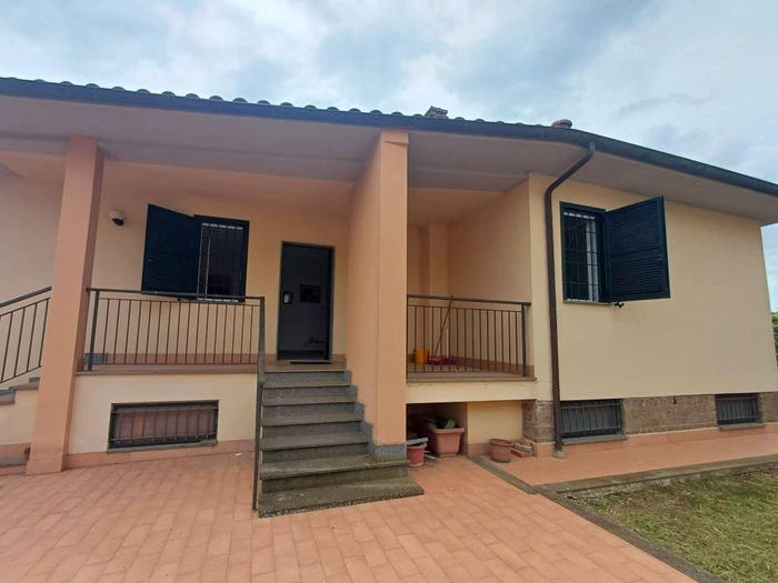 Casa con 5 locali in vendita in Via Giantommaso Silvestrelli, Tuscania