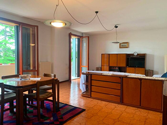 Appartamento con 5 locali in vendita in Via delle Regioni, Villa Fastiggi, Pesaro