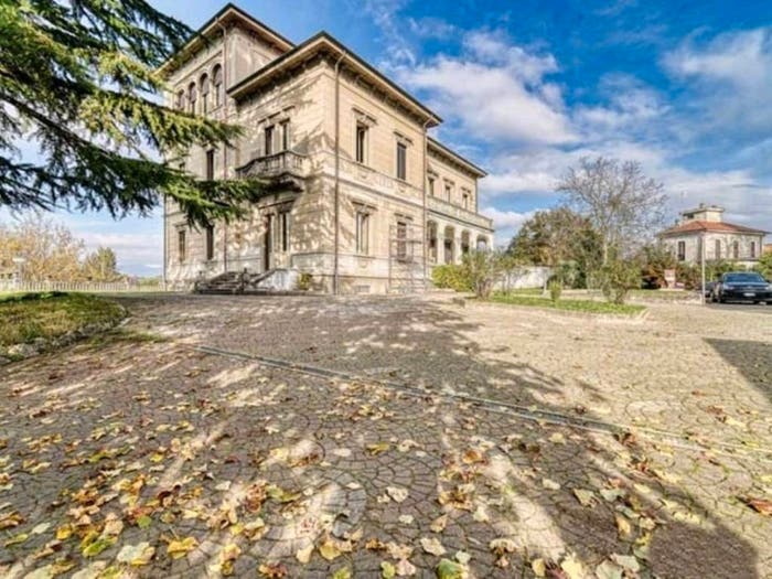 Casa con 6 locali in vendita in Via Roma, Centro, Castronno