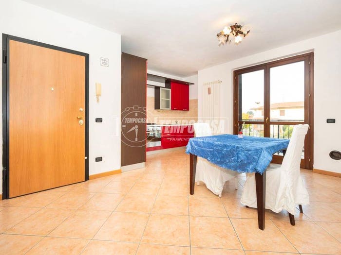 Appartamento bilocale in vendita in Via Campo Torchio, Lurano