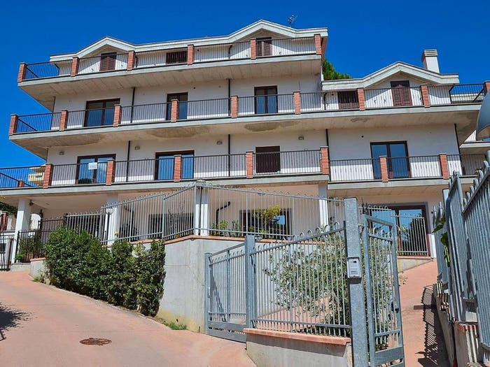 Casa con 6 locali in vendita in Via Chiappinello, Montesilvano Colle, Montesilvano