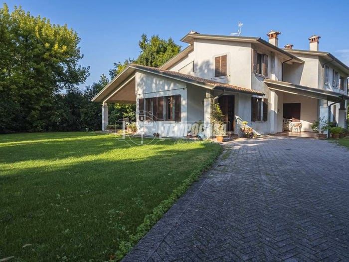 Casa con 6 locali in vendita in Corso Martiri della Libertà, Centro, Montichiari