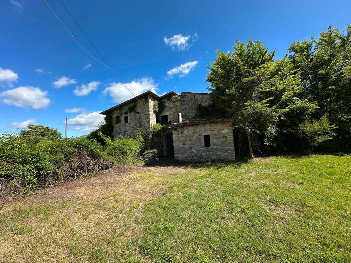 Casa quadrilocale in vendita in Frazione Castiglioni, Castiglioni, Arrone