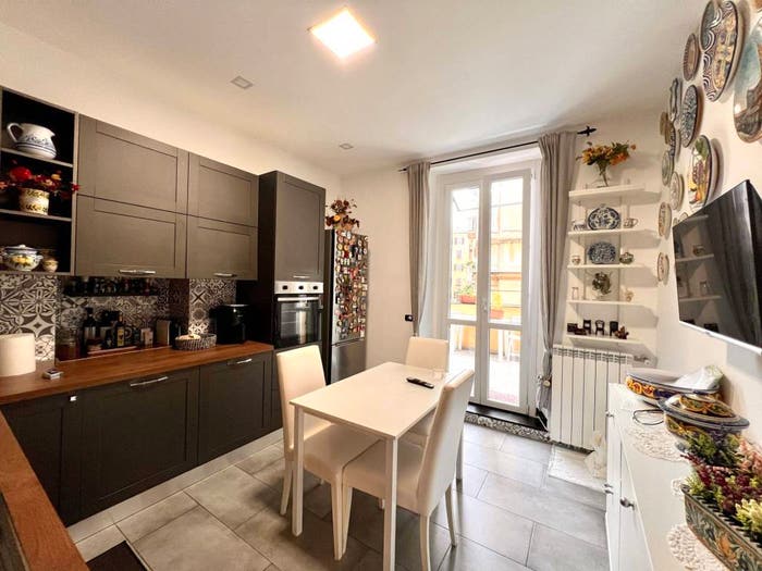 Appartamento quadrilocale in vendita in Via Rivale, Foce, Genova