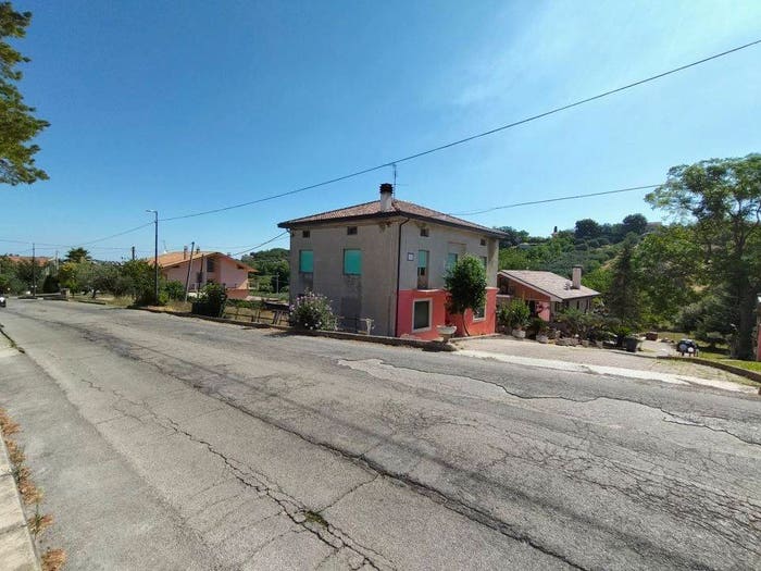 Casa con 6 locali in vendita in Via Ciommi, Colle Cerase, Castel Frentano