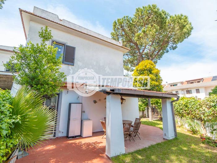 Casa trilocale in vendita in Via Ariccia, Cerenova, Cerveteri