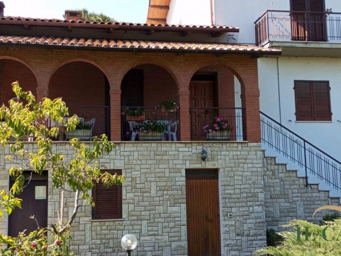 Casa quadrilocale in vendita in Casamaggiore, Castiglione del Lago