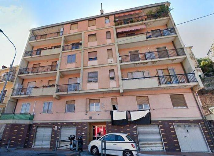 Appartamento bilocale in vendita in Bolzaneto, Genova