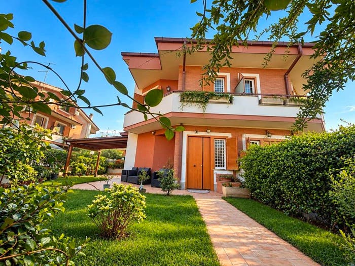 Casa con 5 locali in vendita in Via del Fontanile Anagnino, Morena, Roma