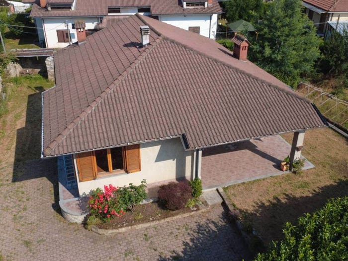 Casa quadrilocale in vendita in Via Pascarenghi, Centro, Frossasco
