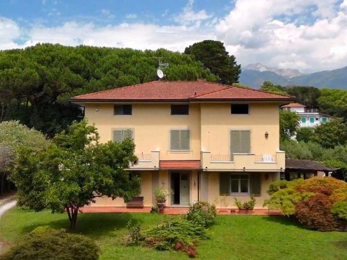Casa con 6 locali in vendita in Via Giuseppe Verdi, Ronchi Poveromo, Massa