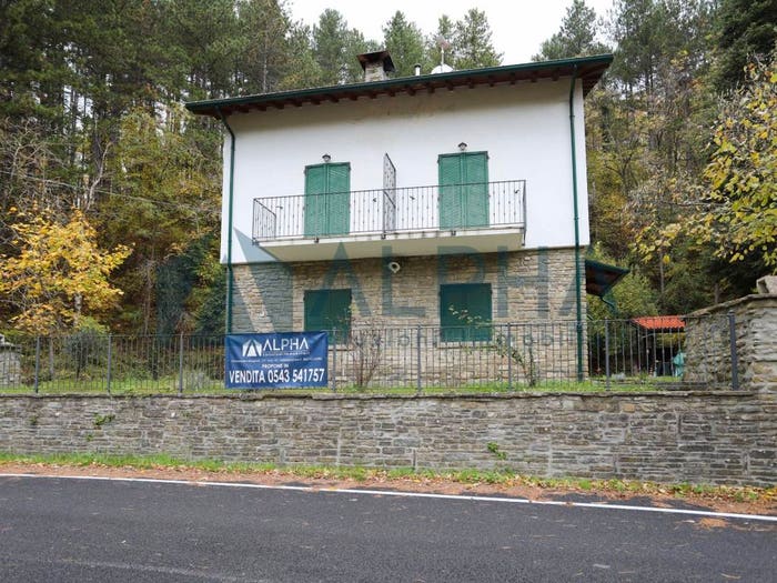 Casa con 6 locali in vendita in Località Castel dell'Alpe, Premilcuore