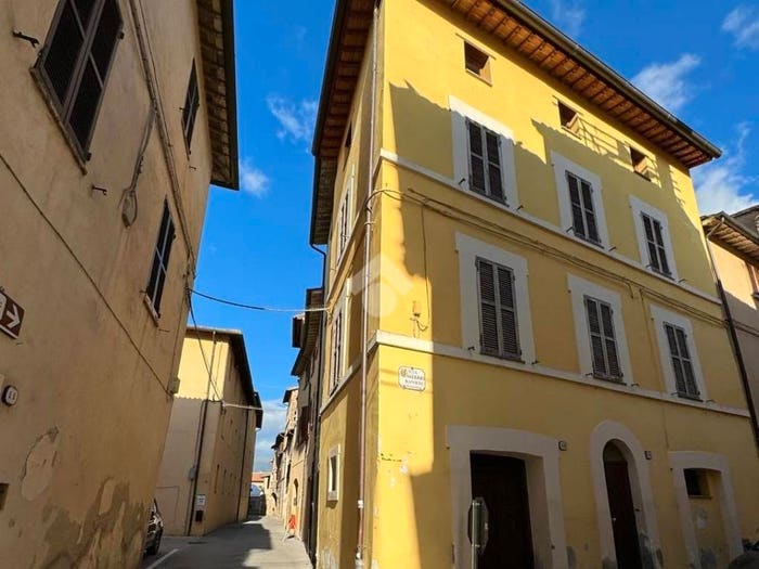 Casa con 6 locali in vendita in Via Valerio Ranieri, Centro, Cannara