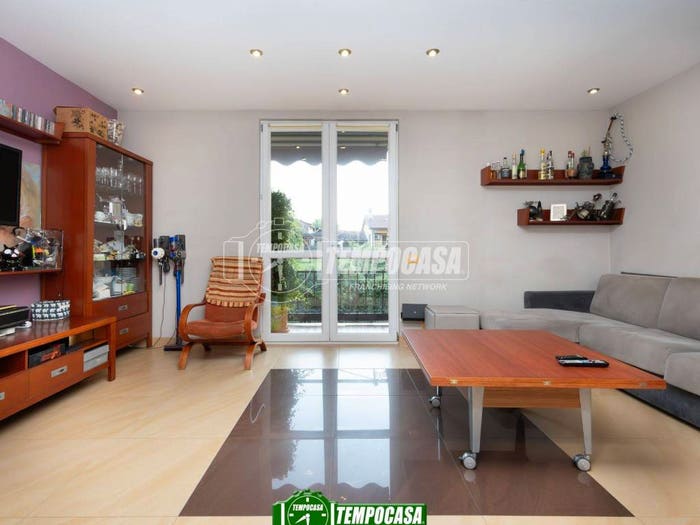 Appartamento trilocale in vendita in via Bergamo Vicolo, Centro, Capriate San Gervasio