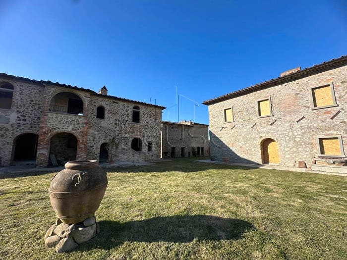 Appartamento con 6 locali in vendita in Vocabolo San Giovanni, Bivio Canoscio, Città di Castello