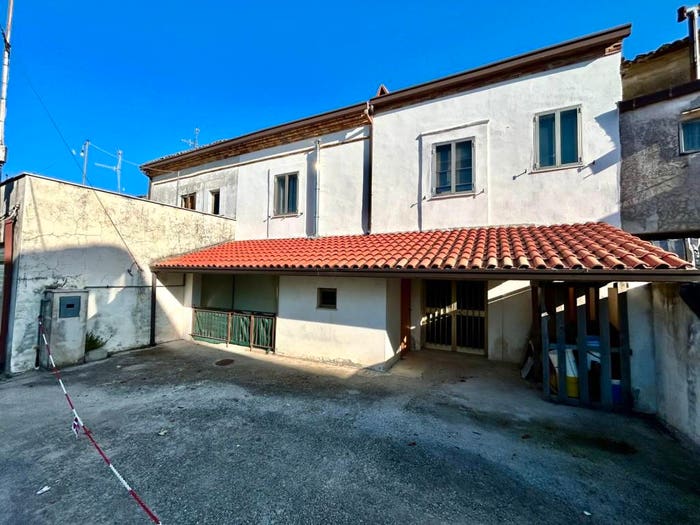 Casa quadrilocale in vendita in Guastameroli, Frisa