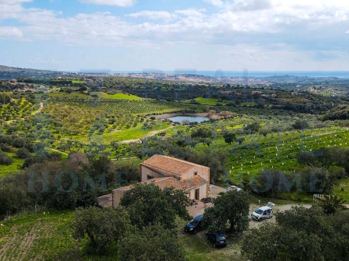 Casa con 6 locali in vendita in Via Tommaso Fazello, Centro, Noto