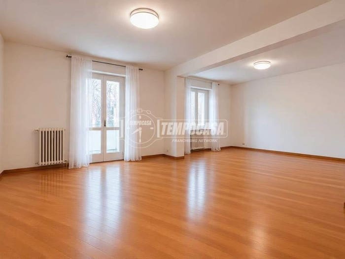Appartamento quadrilocale in vendita in Via Gianfranco Zuretti, Cascina dei Pomi, Milano