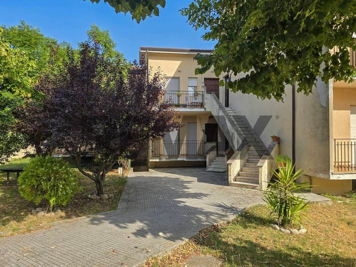 Appartamento con 6 locali in vendita in Via Francesco D'urbano, Centro, Fara Filiorum Petri